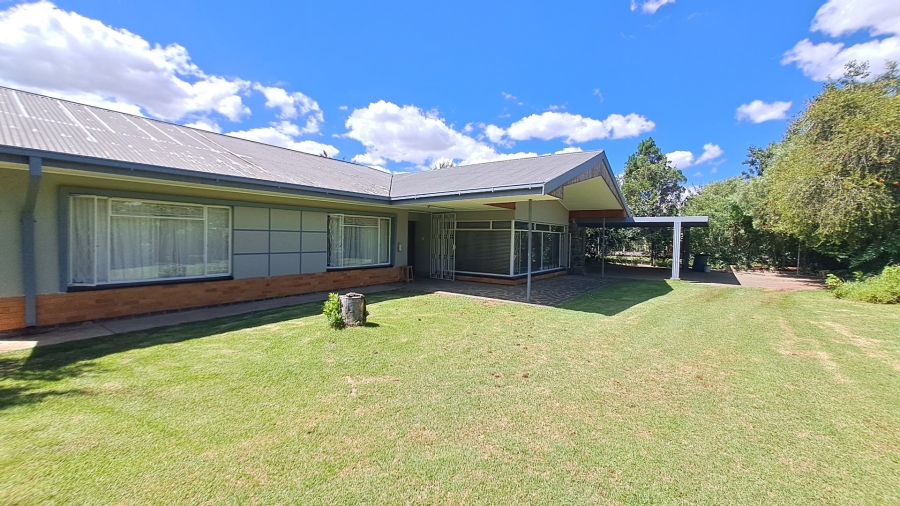 9 Bedroom Property for Sale in Universitas Free State